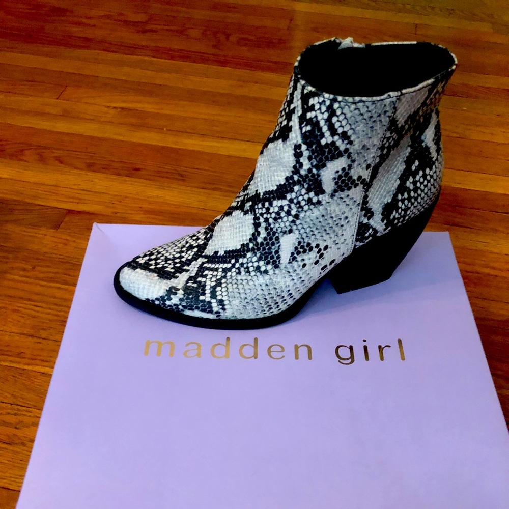 Madden Girl ankle boots